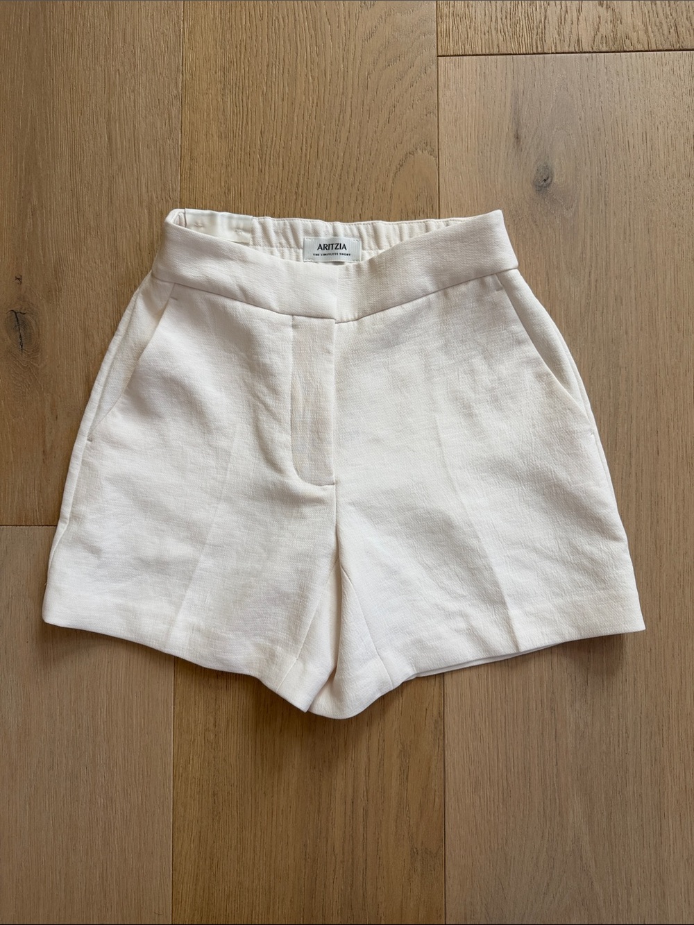 Aritzia Limitless Mid-Thigh Shorts
